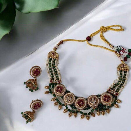 Classic Piroyi NecklaceSet