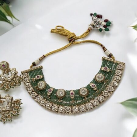 Antique Piroyi Necklace Set